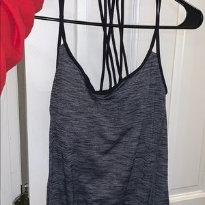 Lululemon size 10 tank top with built in bra